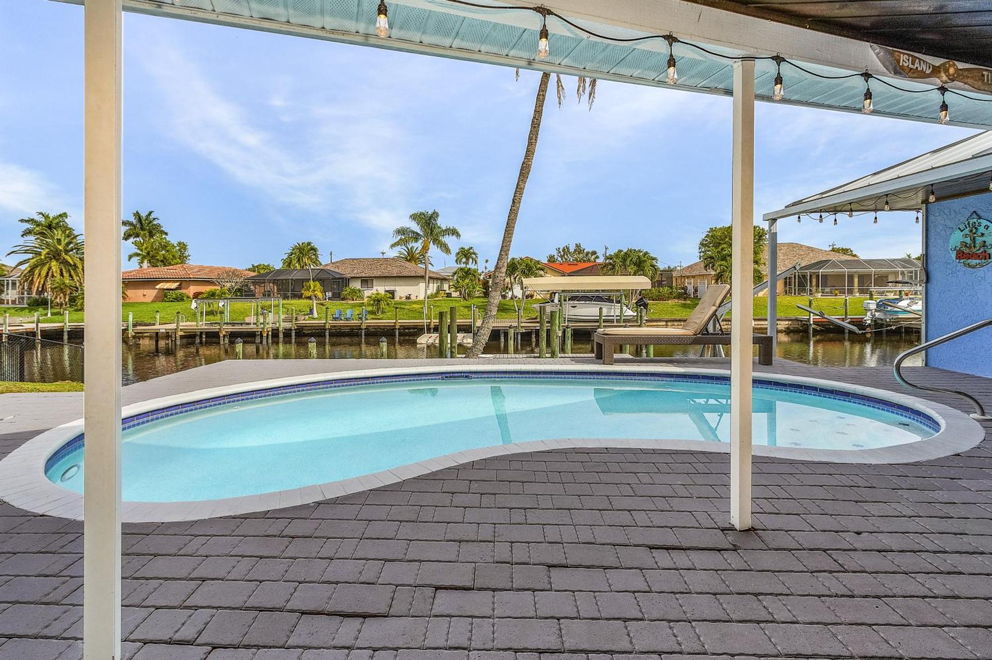 Canal-Front Oasis With Dock And Kayaks In Cape Coral! Exterior foto